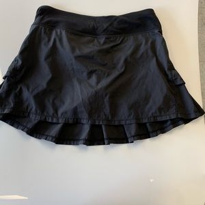 Skirt brand: Ivivva lightly worn adjustable waist